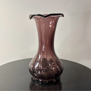 UV Reactive Swirl Amethyst Plum Vase Ruffle Rim 5” Tall
